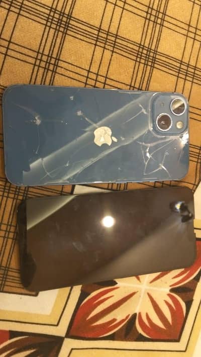 Apple iPhone 13