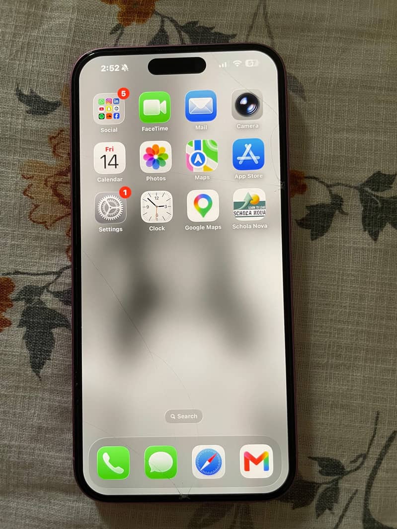 Apple iPhone 16 Plus 3