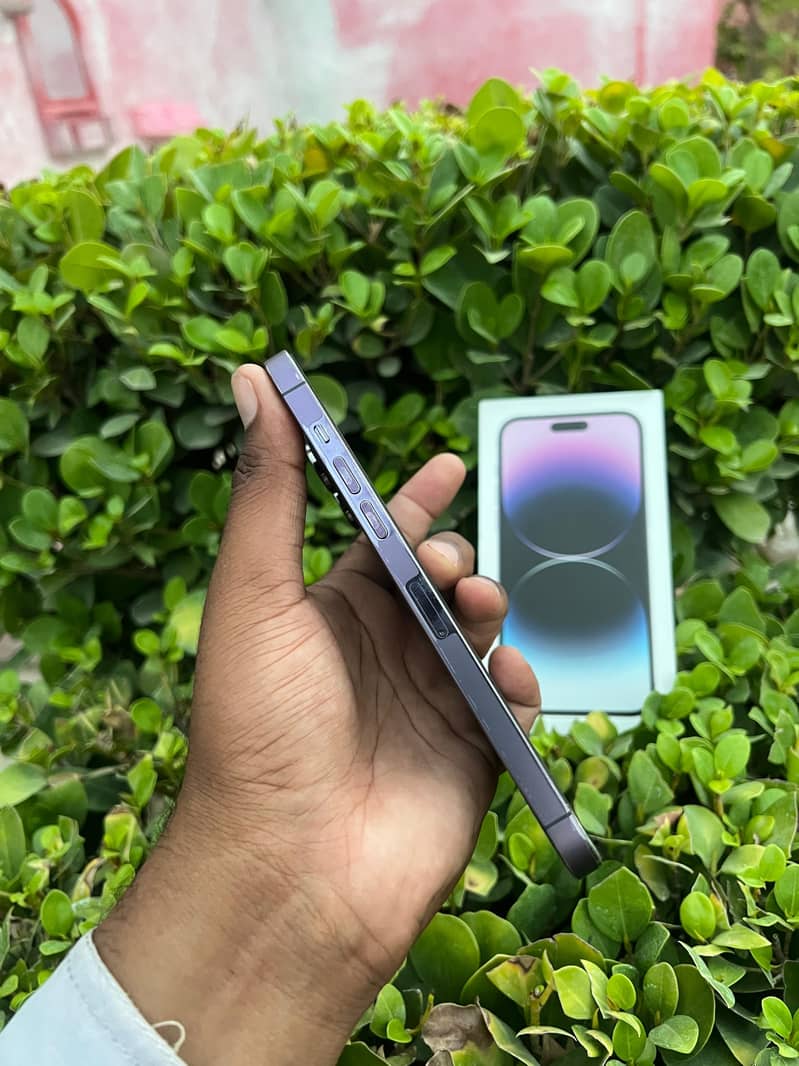 Apple iPhone 14 Pro Max 2