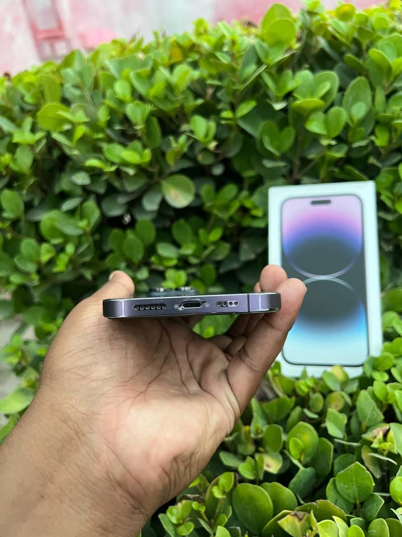 Apple iPhone 14 Pro Max 4