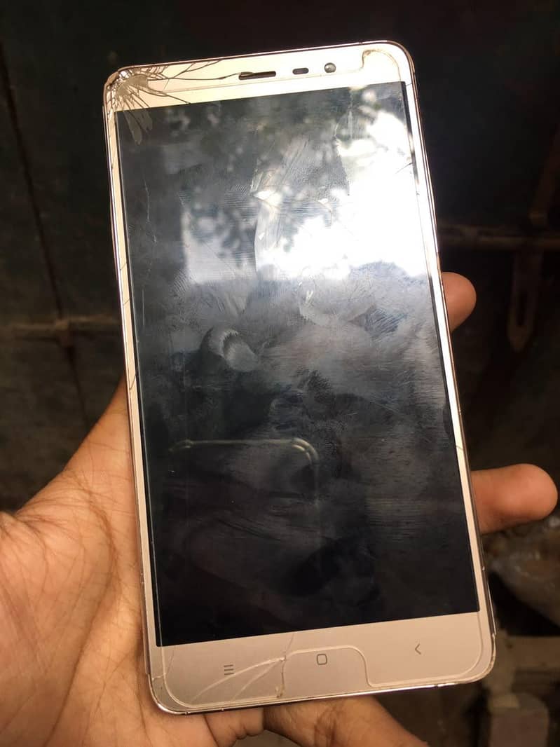 Xiaomi Redmi Note 3 0