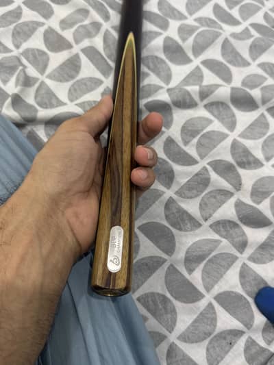 BLP snooker cue