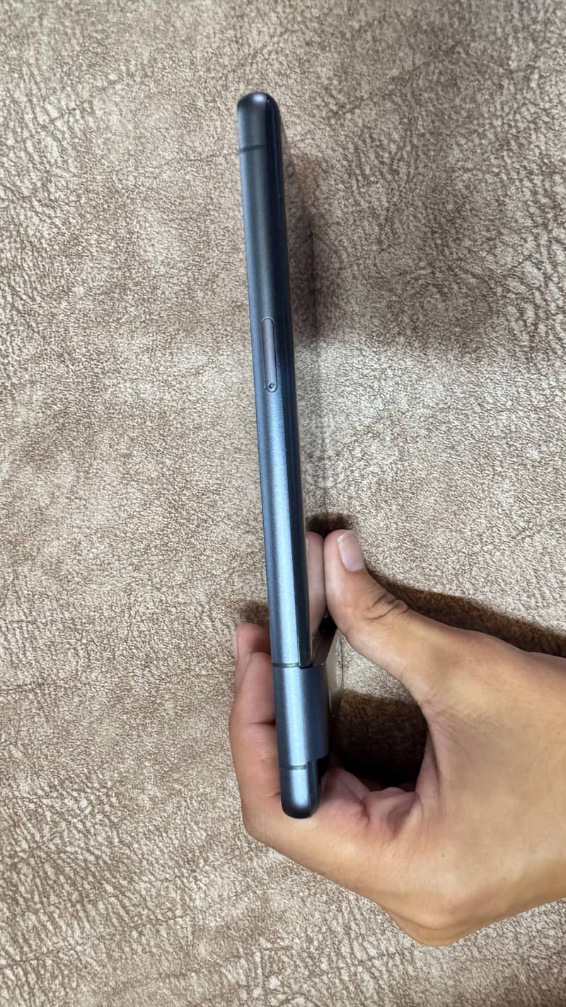Google Pixel 7 4
