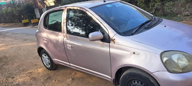 Toyota Vitz 2000
