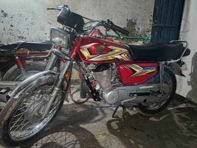 applied for 125 pakka 2025 condition 10 by 9 just buy and drive