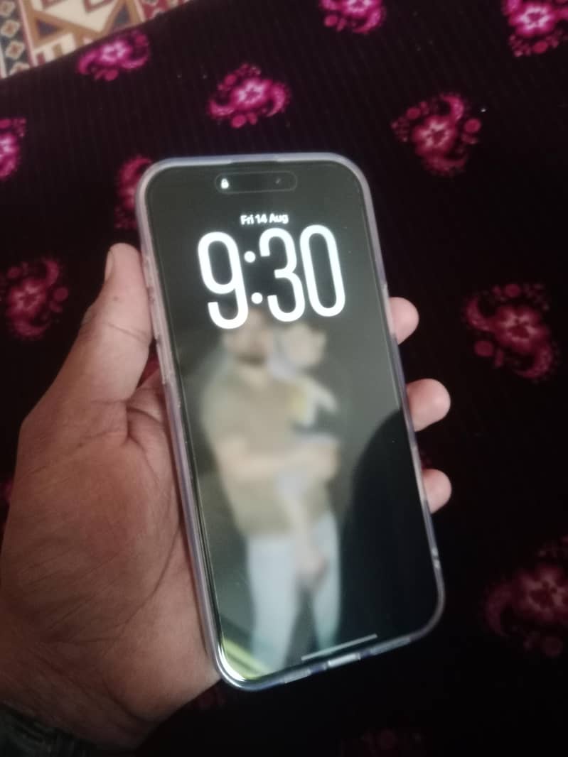Apple iPhone 16 Pro Max 1