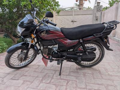 Honda Prider 2021 Black - 15,000 km Driven - Pristine Condition