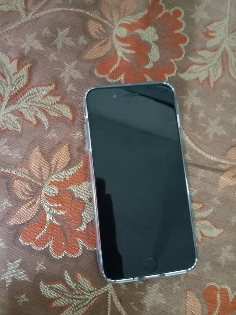 Apple iPhone 7 Plus 1