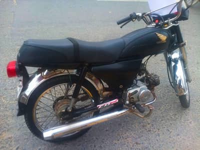 Honda CD 70 2005 Model | Lahore Registered | Single Hand | Urgent Sale