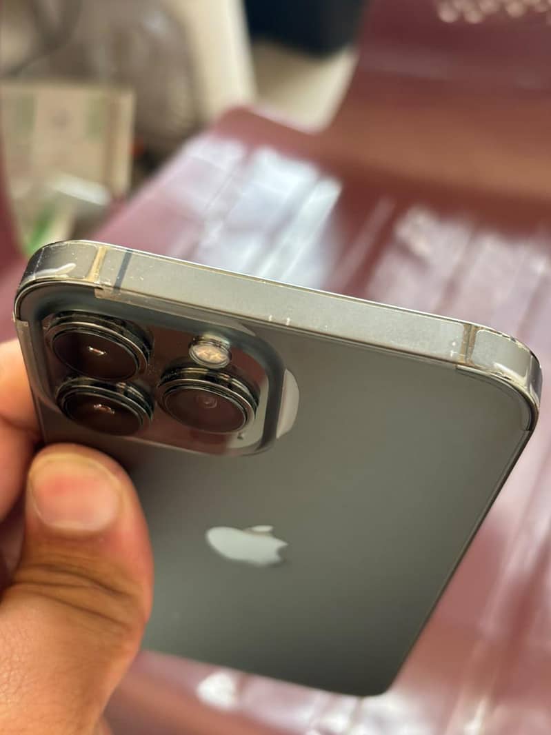 Apple iPhone 13 Pro Max 5
