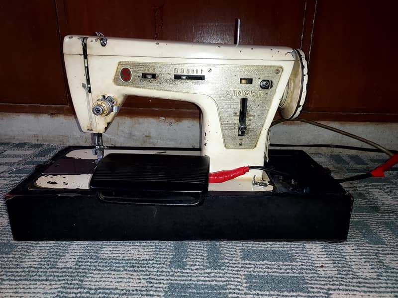 SINGER Sewing Machine 0