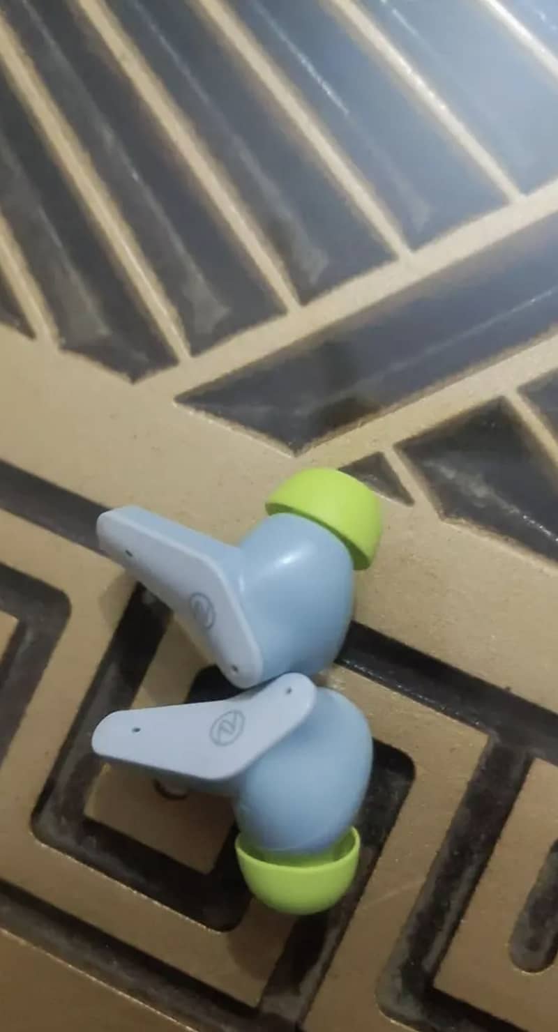 Airbirds zero gravity 0