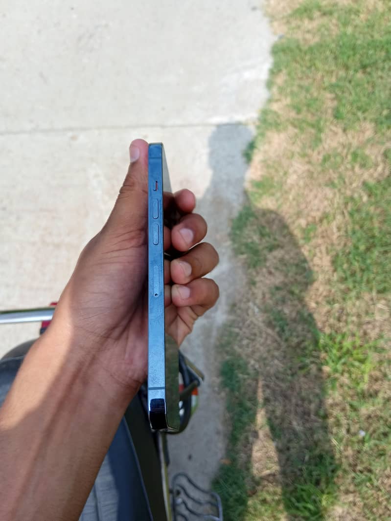 Apple iPhone 13 Pro 2