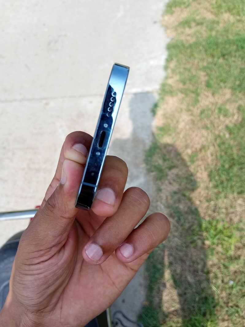 Apple iPhone 13 Pro 3