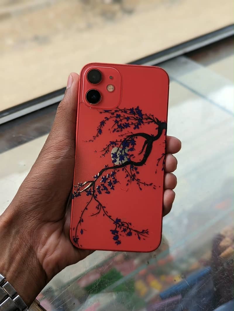 Apple iPhone 12 mini 4