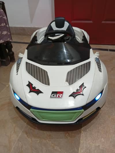 Toy car