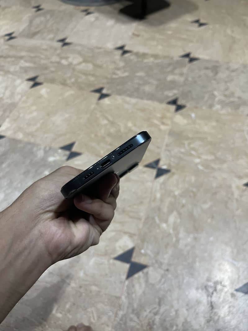 Apple iPhone 12 Pro Max 3