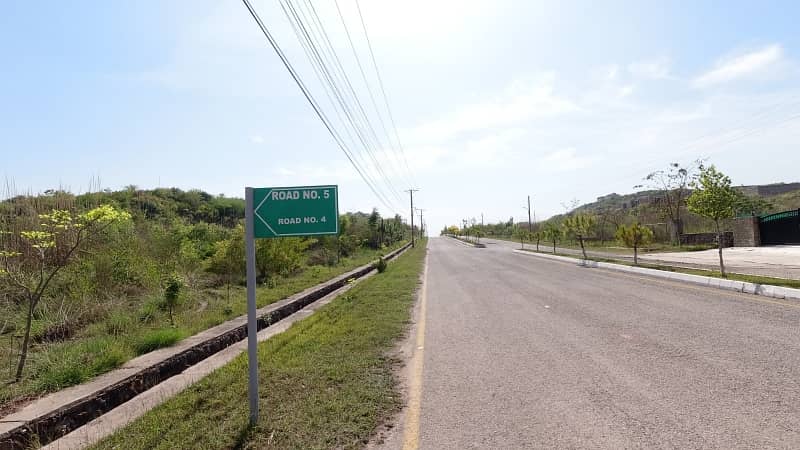 5 Kanal Dead End Corner, Solid & Level Plot For Sale 13