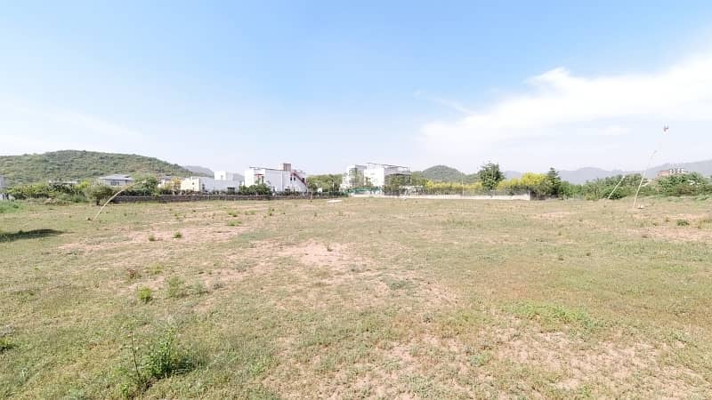 5 Kanal Dead End Corner, Solid & Level Plot For Sale 19