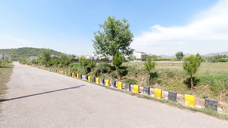 5 Kanal Dead End Corner, Solid & Level Plot For Sale 24