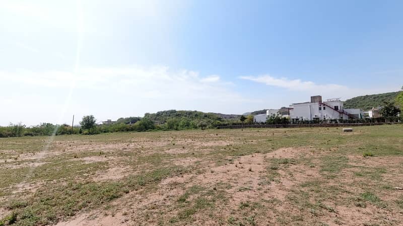 5 Kanal Dead End Corner, Solid & Level Plot For Sale 26