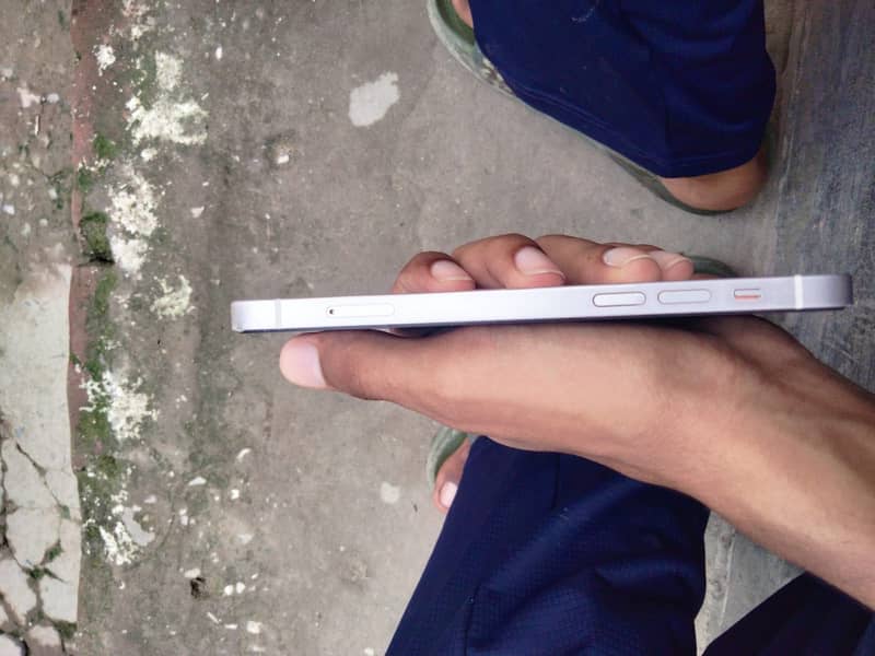Apple iPhone 12 3