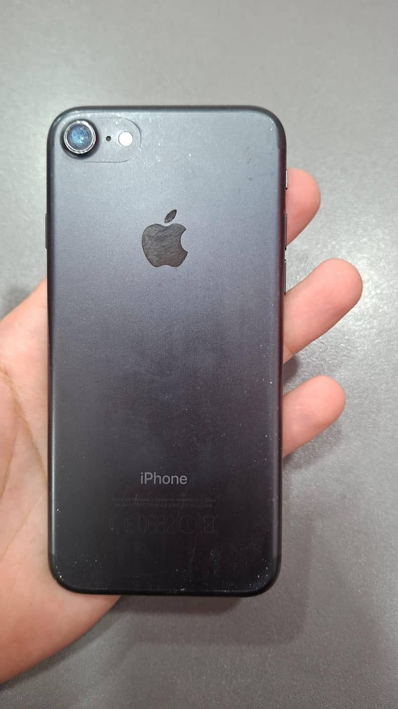 Apple iPhone 7 1