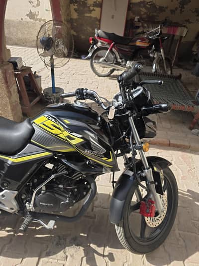 Honda CB 150 F 2025