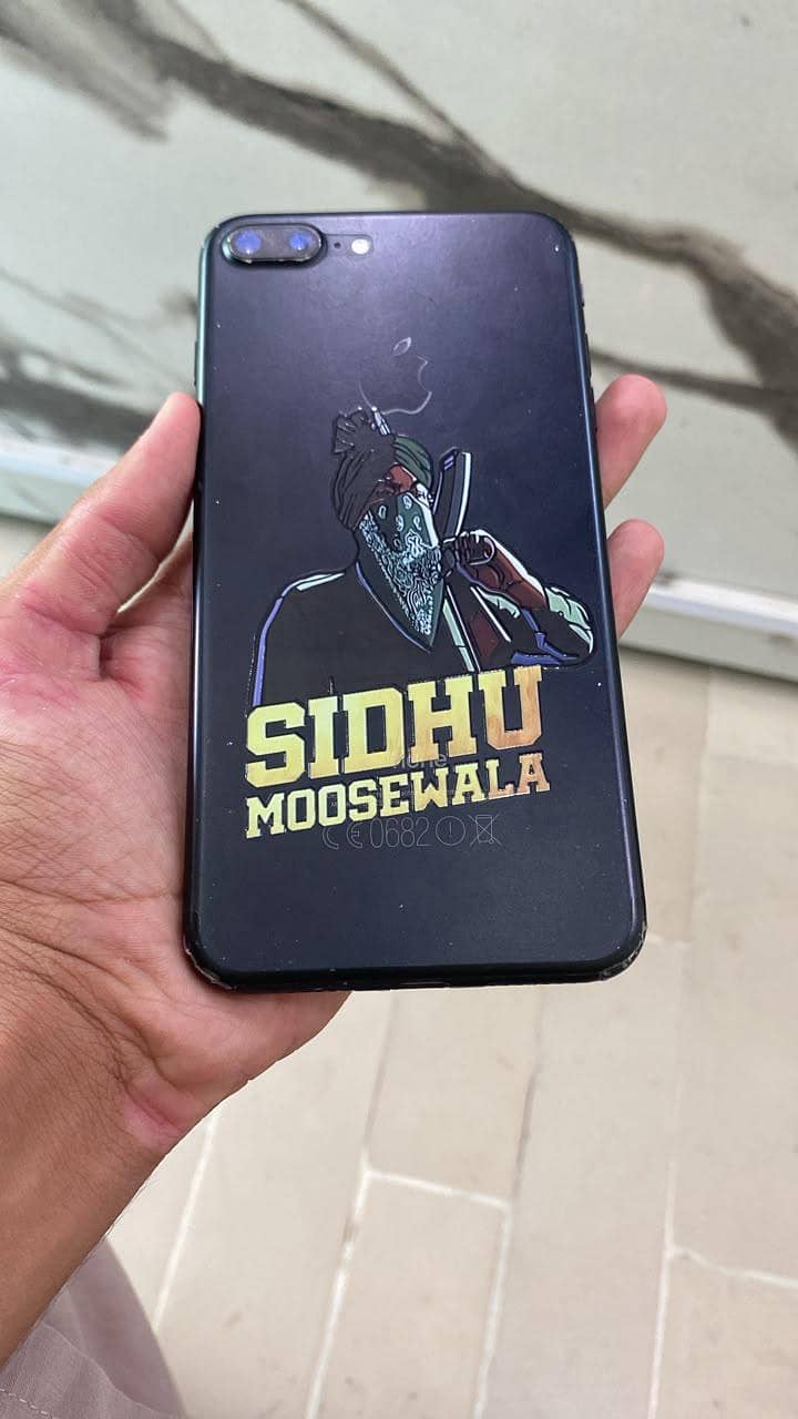 Apple iPhone 7 Plus 0