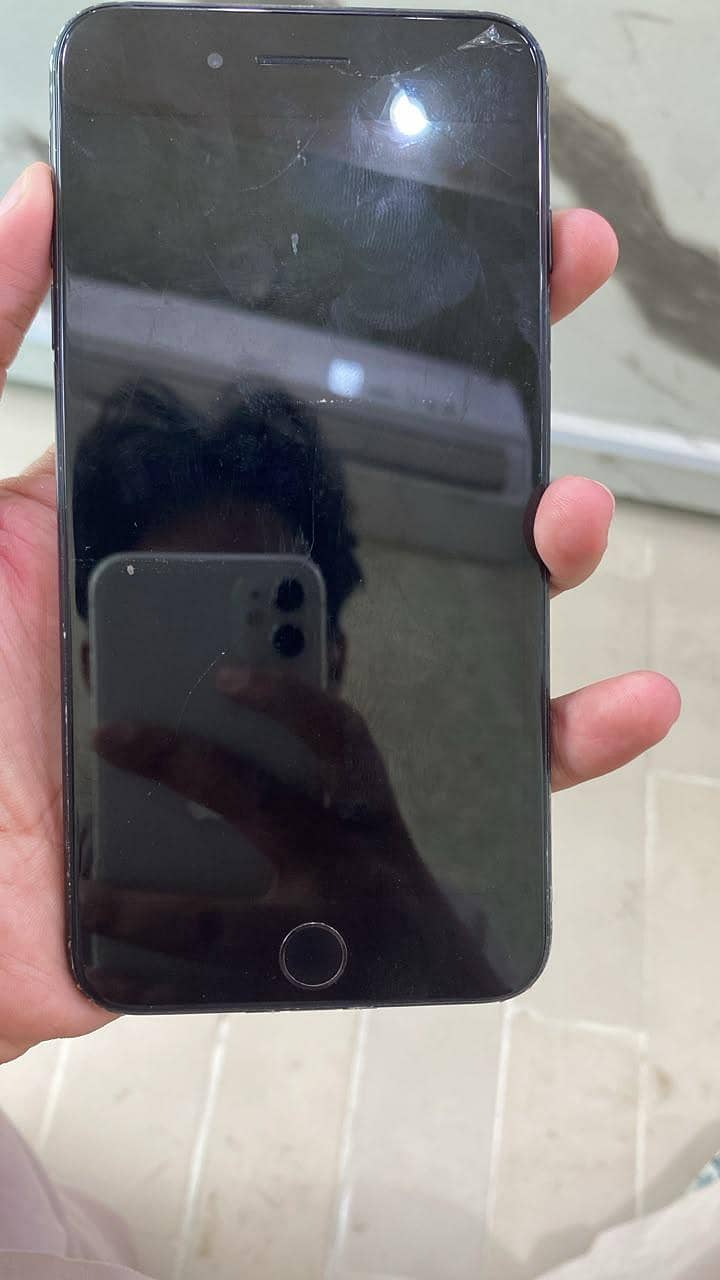 Apple iPhone 7 Plus 1