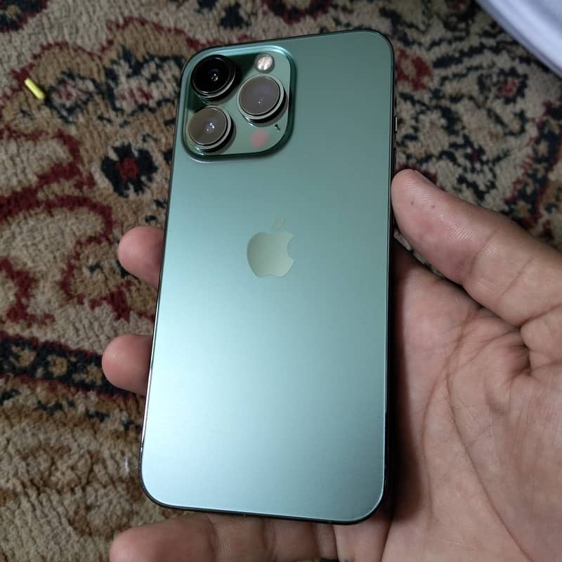 Apple iPhone 13 Pro 1