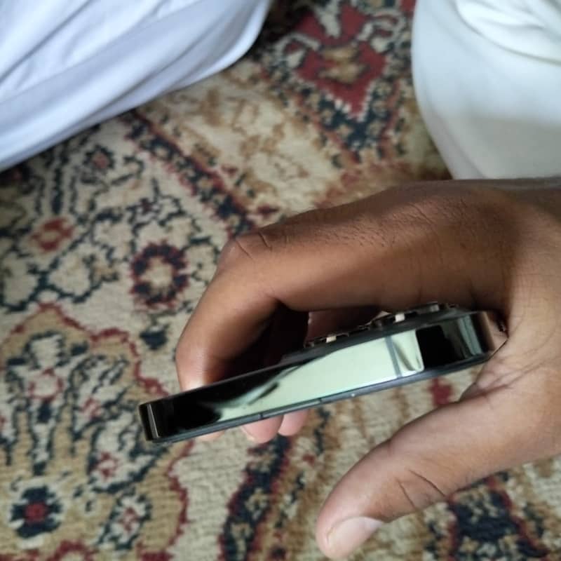 Apple iPhone 13 Pro 2