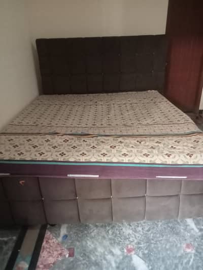 double bed with mattress