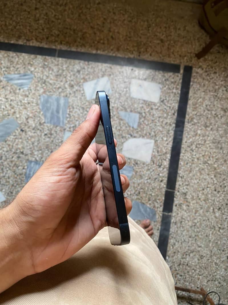 Apple iPhone 14 2