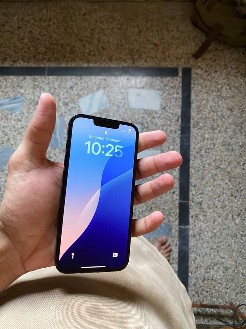 Apple iPhone 14 5