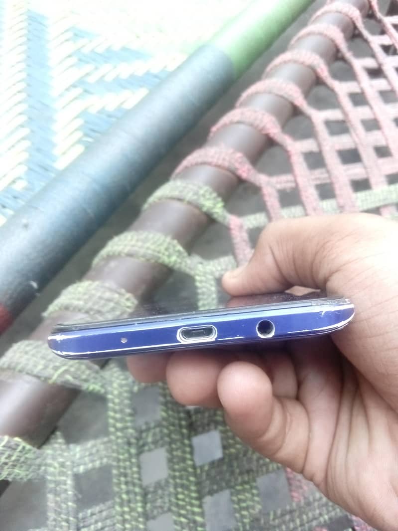 techno spark 6 9