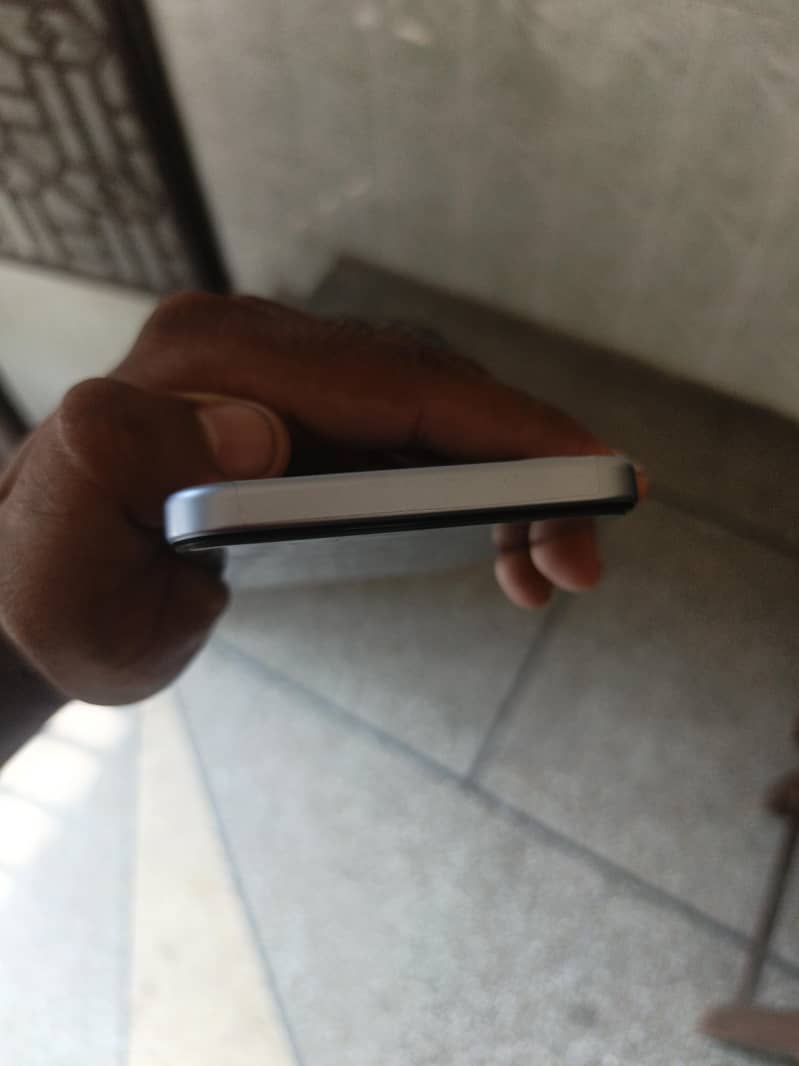 OPPO A6k 4