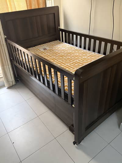 Baby cot wooden