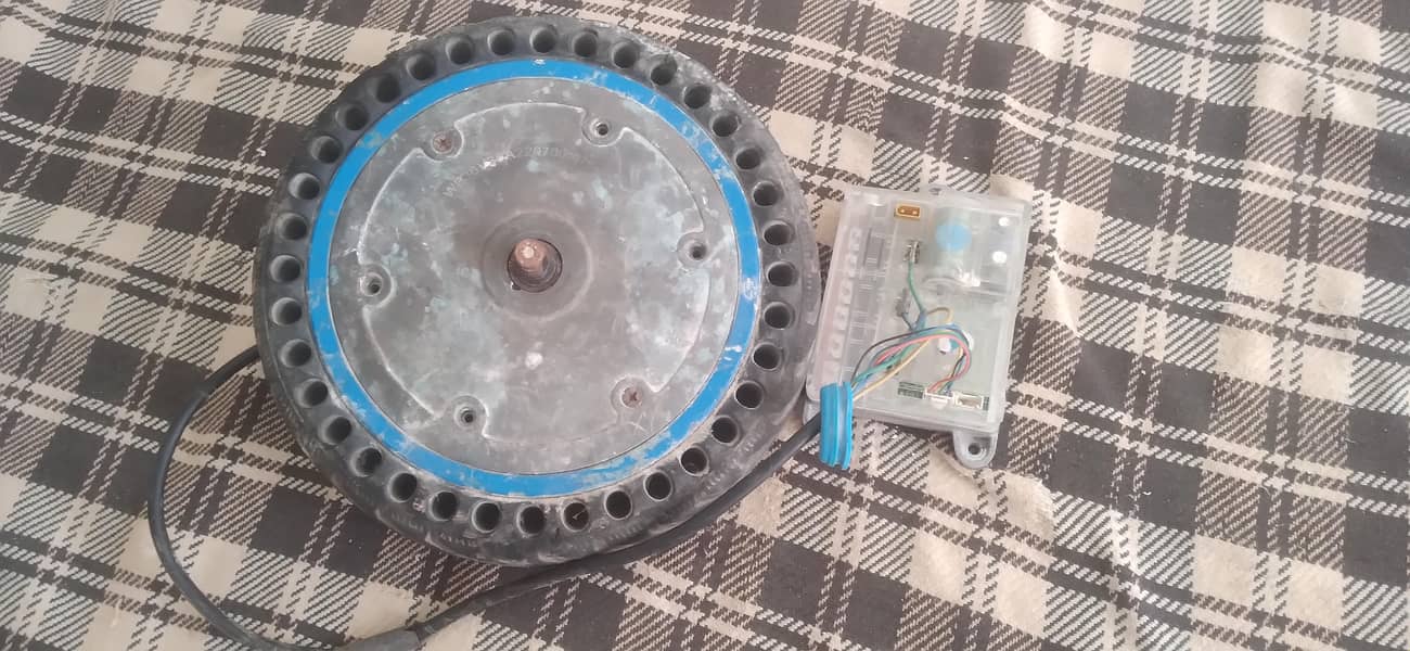 electric hud with controller 1