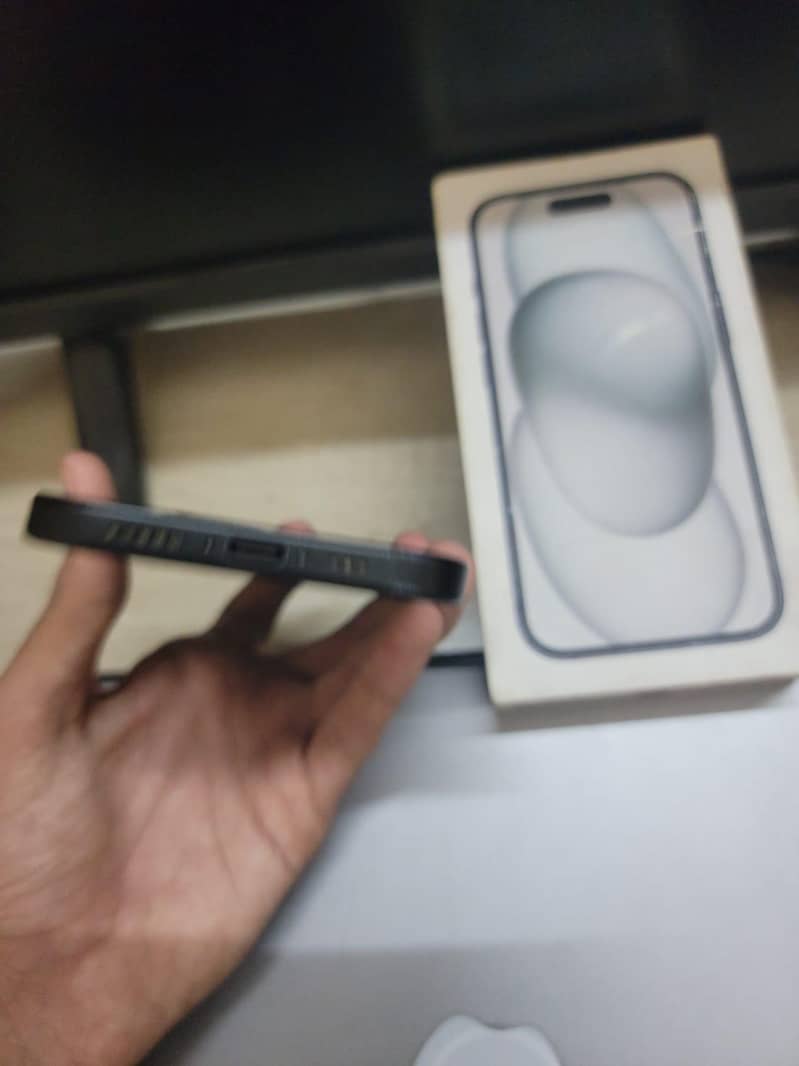 Apple iPhone 15 3