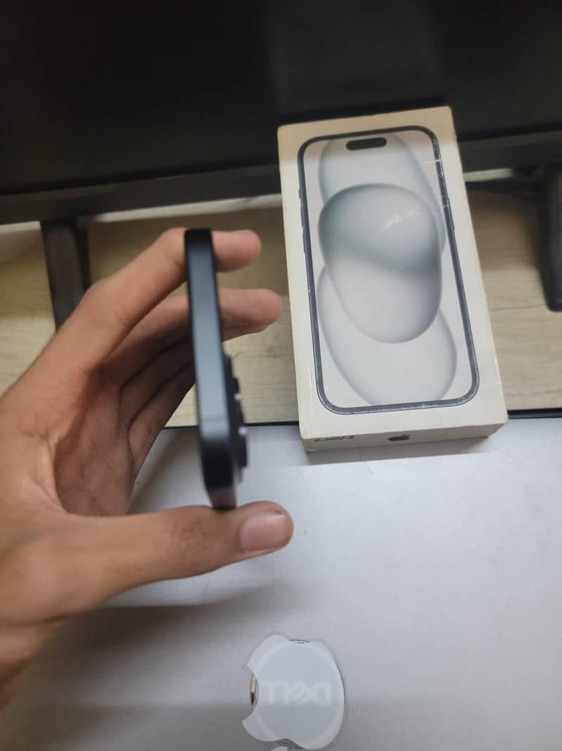 Apple iPhone 15 4