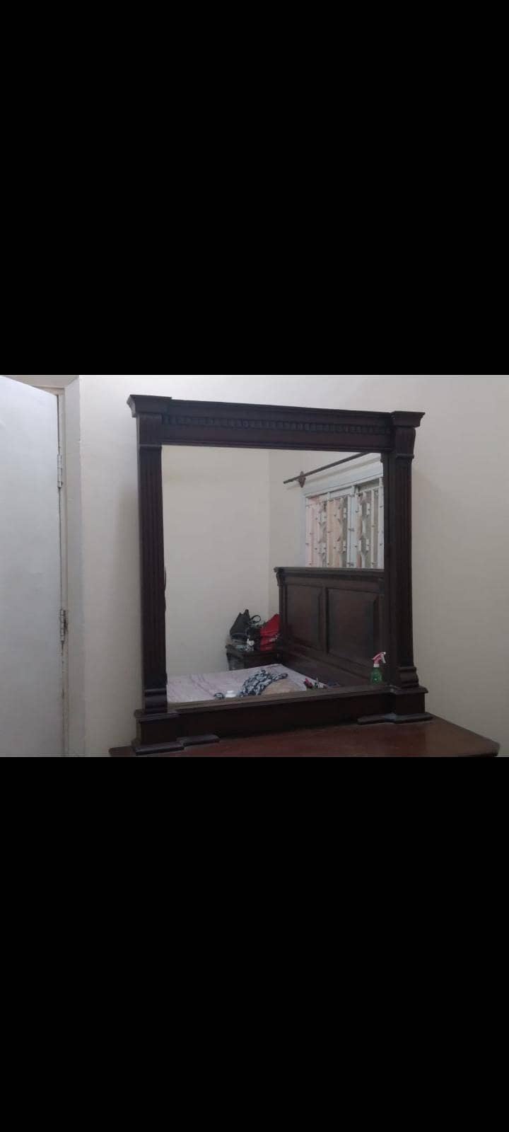 Dressing table 0