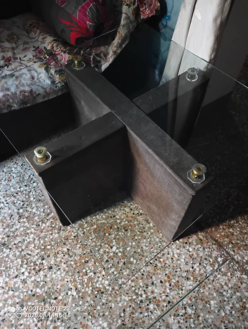 Sethi Sofa & Centre table 0