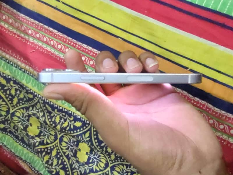 Apple iPhone 13 mini 1