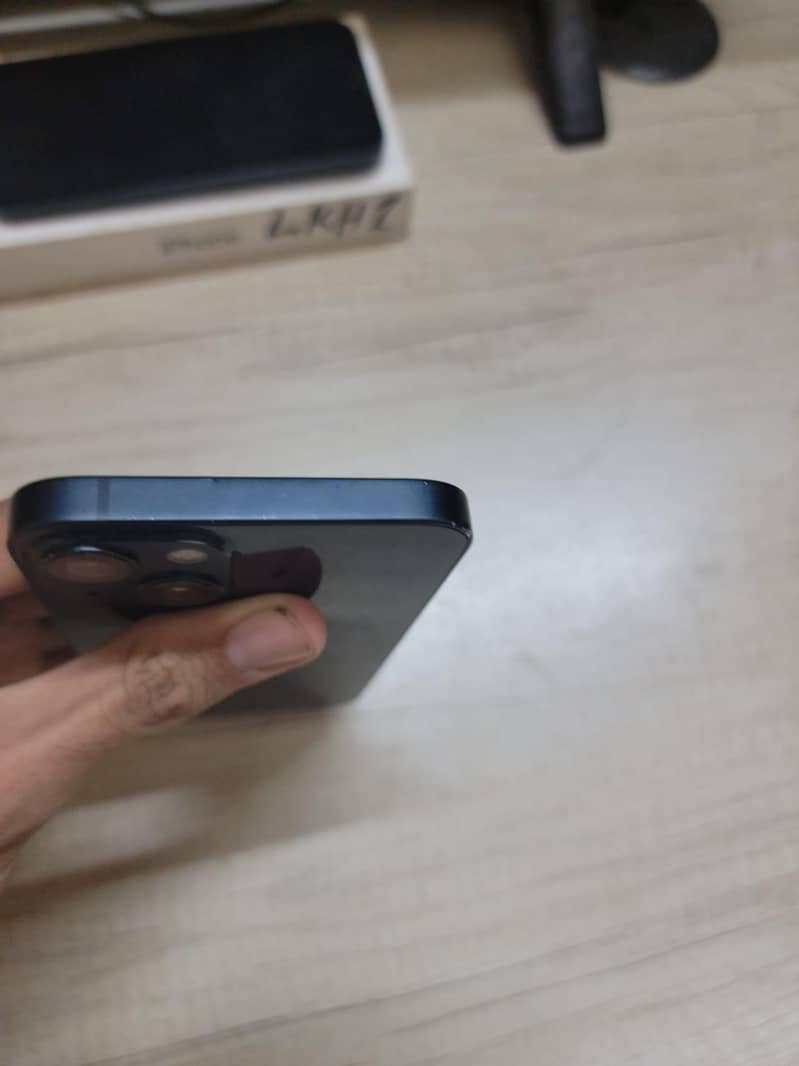 Apple iPhone 13 1