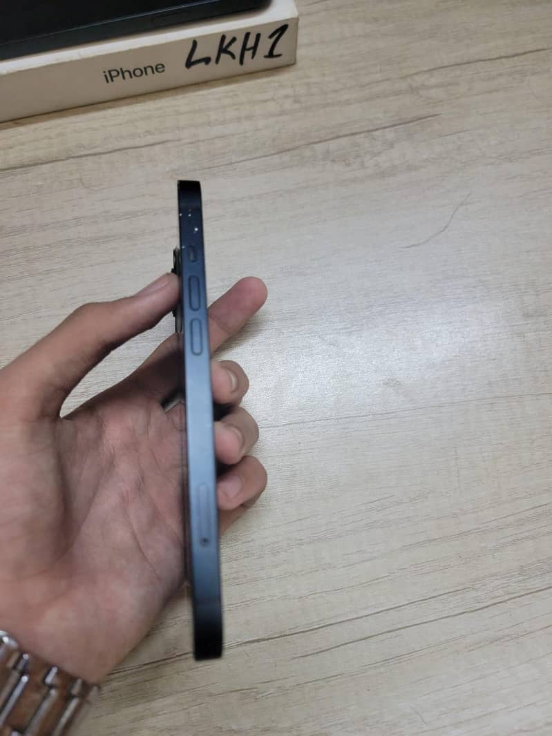 Apple iPhone 13 3