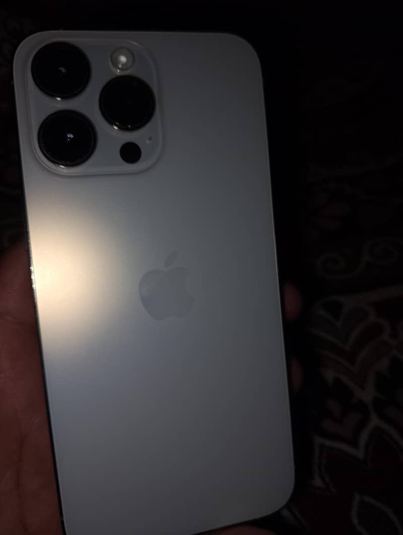 Apple iPhone 14 Pro Max 2