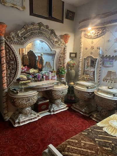 Complete Furniture set Very responsive price