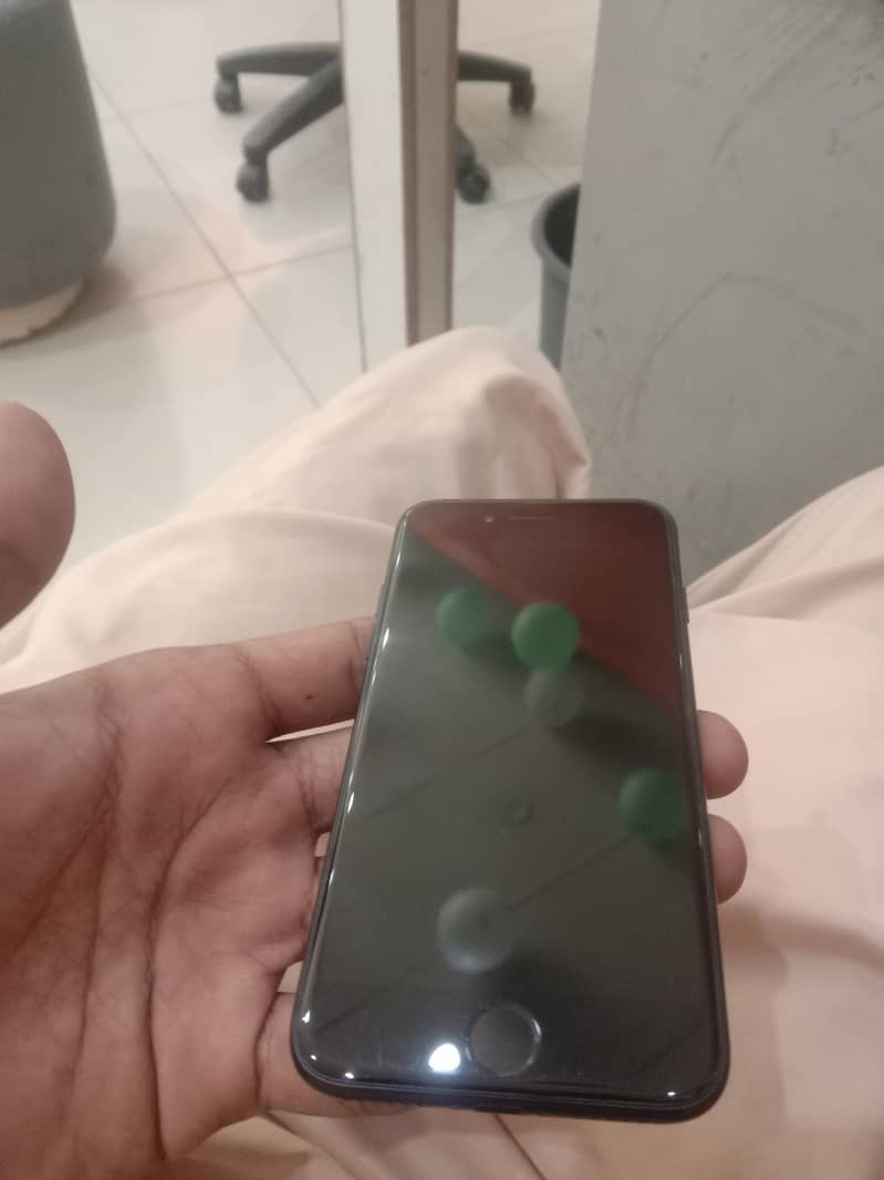 Apple iPhone 7 5