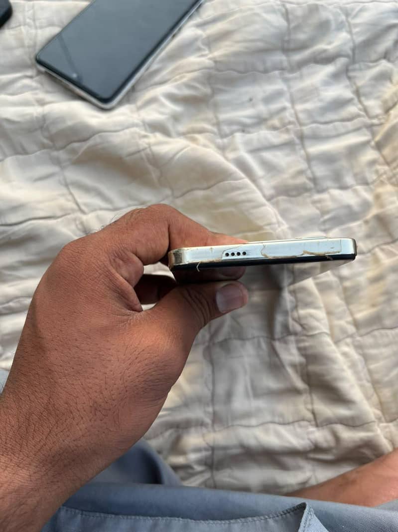 Tecno Spark 20 6
